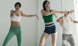 麻豆爱健身的宝妈,兼顾美丽与育儿，展现独特魅力